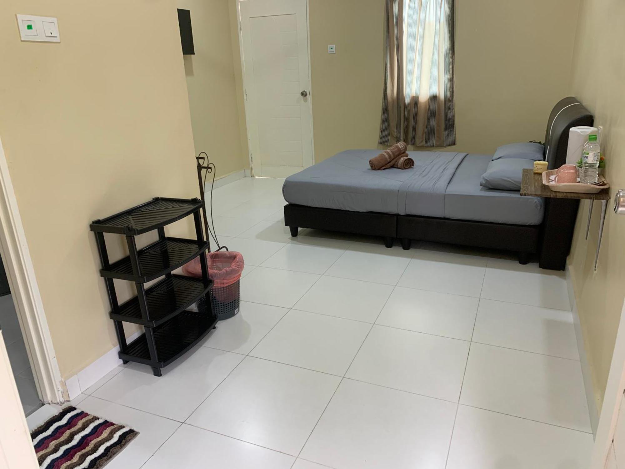 Maze Roomstay Langkawi Pantai Cenang  Bagian luar foto